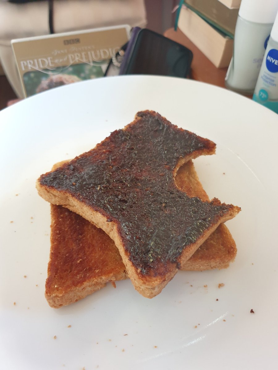 Ellie_Actually's tweet photo. americans everywhere would be gagging and crying if they saw the amount of vegemite i put on my toast 👀💕 (it's actually not enough now that I'm eating it rip) #snackden #vegemitesupremacy https://t.co/uqzMbDi6Wa
