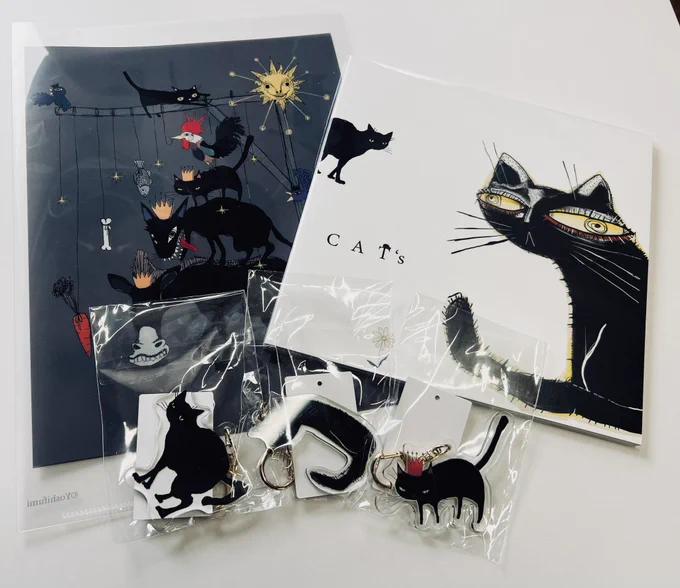 展示、銷售6件作品! 會期到8月28日為止,請務必過來!淘動漫【遇見貓】台日聯展即將盛大登場!日本繪師篇 這次展覽我們精心邀請了來自日本的頂尖繪師與台灣的優秀創作者,共同呈現約50幅與「貓」相關的 #精彩畫作!本次就為各位帶來五位日本繪師的自我介紹與代表作品!ฅ^•ﻌ•^ 