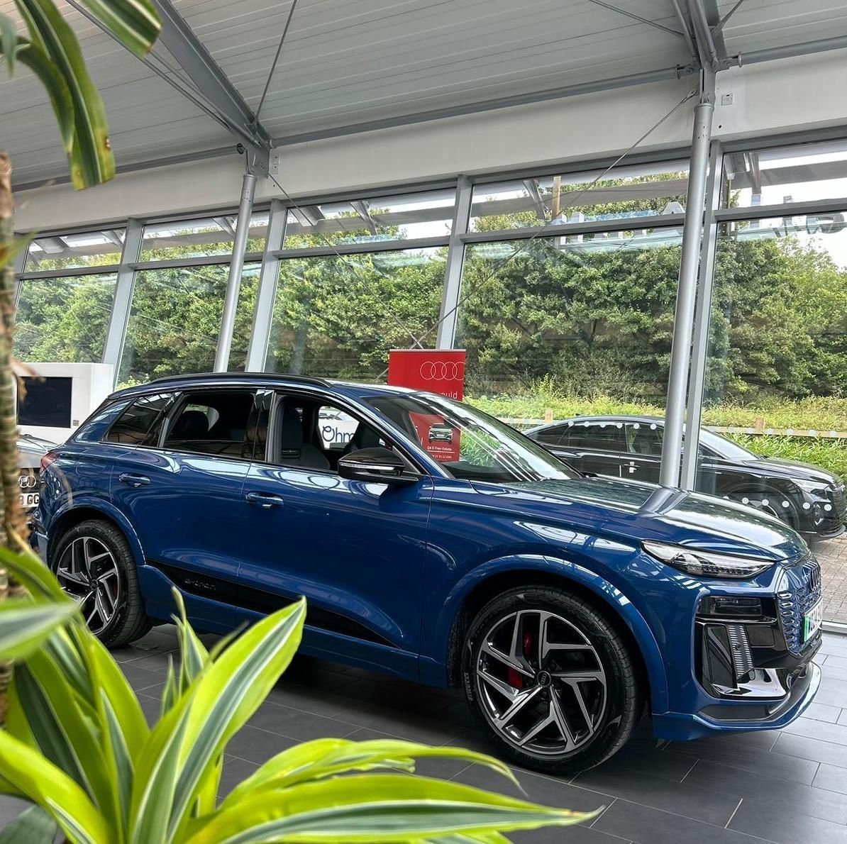 The wait is over at Bath Audi as the Brand-New Audi Q6 e-tron has finally arrived and is ready to test drive🔋 ⚡ 

Book your test drive now: buff.ly/3Yrio9Y 

#MonMotorsAudi #MonMotors #AudiQ6etron #BookATestDrive