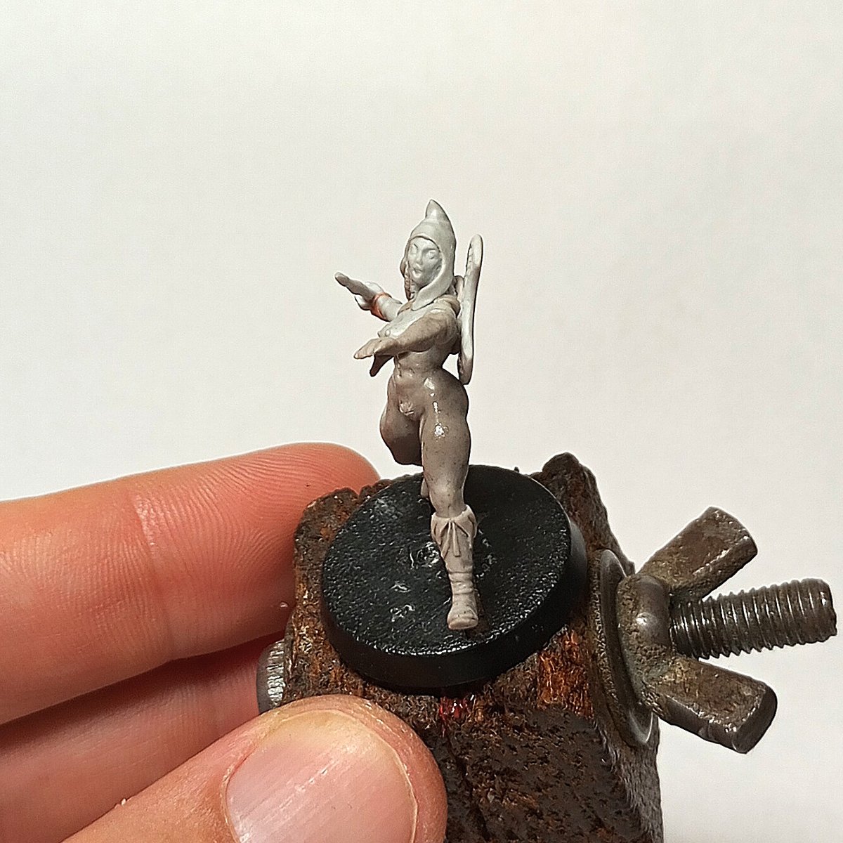 brother_vinni's tweet photo. The 4th one.
So, I plan to offer this girls as two sets: one of 4 figures or one of 12. But I want to add to the second one two more models.
#brothervinni #sculptingminiatures #wargameminiatures #wargameminiature #fimo #fimocreation #fimocreationshandmade https://t.co/SUyQLkhB8R