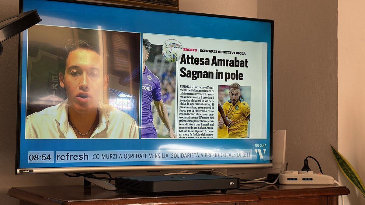 lorenzooleporee's tweet photo. Grazie ancora a @vigno19 per l'invito al suo programma, "Refresh", su ToscanaTV 📺

Nelle prossime ore potrete trovare la trasmissione sul canale YouTube di Toscana TV 

#Fiorentina  #SpaceViola https://t.co/iP00MJAur9