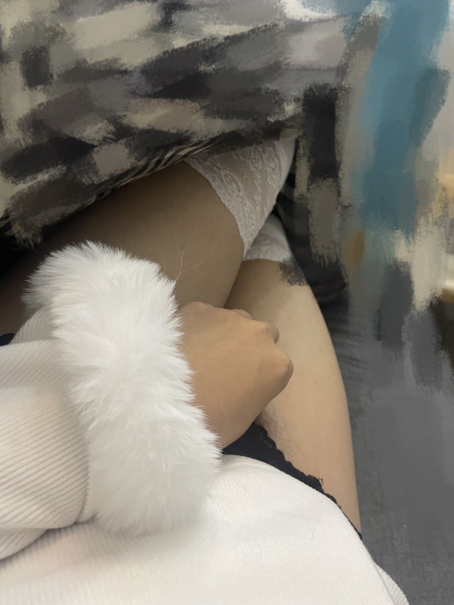 k445598893503's tweet photo. 发点冬天的～ #白丝 #cd https://t.co/v0u62j5bP4