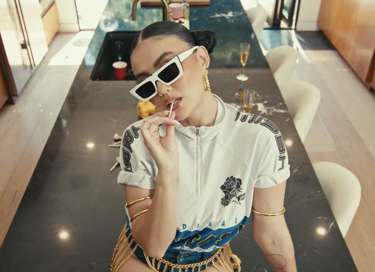 .<a href="/agnezmo/">AGNEZ MO</a> extends her record as an artist with the MOST #1 SONGS in iTunes Indonesia, with remarkable 15 songs:

- Sebuah Rasa
- LAIGP
- OP
- Overdose
- Diamonds
- Nanana
- Girl
- Promises
- FB
- Patience
- Patience (Remix)
- Patience (Ac)
- GL
- GL (Remix)
- Party In Bali (PIB)