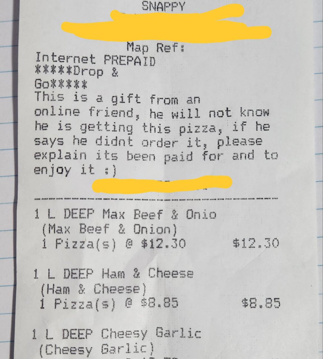 Snappy626's tweet photo. I replaced a set of Quest 2 controller thumb sticks for a friend, even though I didn't want any money for the fix, I got a knock on the door last night and it was a pizza delivery guy standing there telling me someone had bought me three pizzas. This Is why I love this community! https://t.co/p9GOfzFrpd