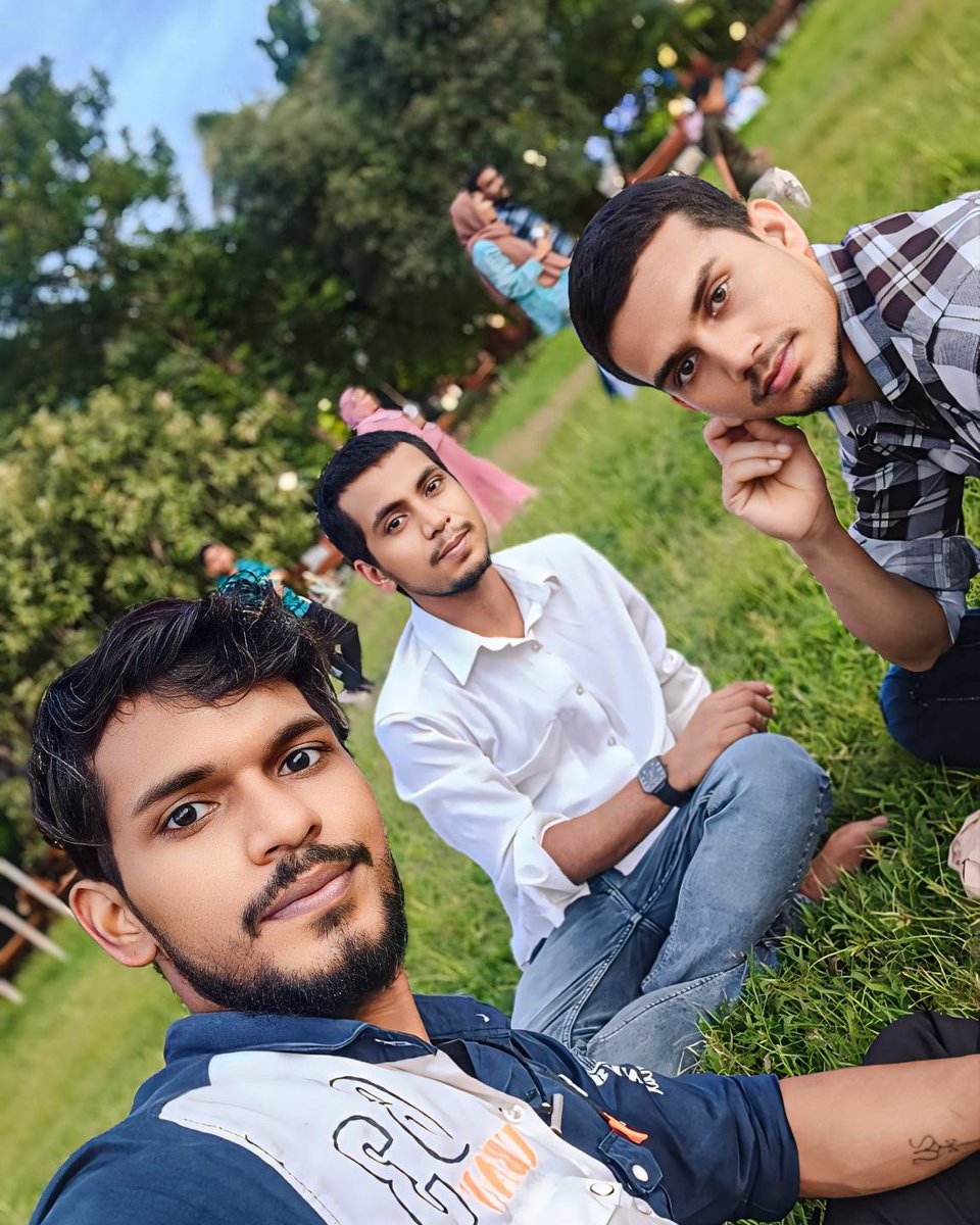 8minus3's tweet photo. #8minus #8minus__ #Manishdas @8minus3  #8minus3 https://t.co/VCLTndQ8Rb
