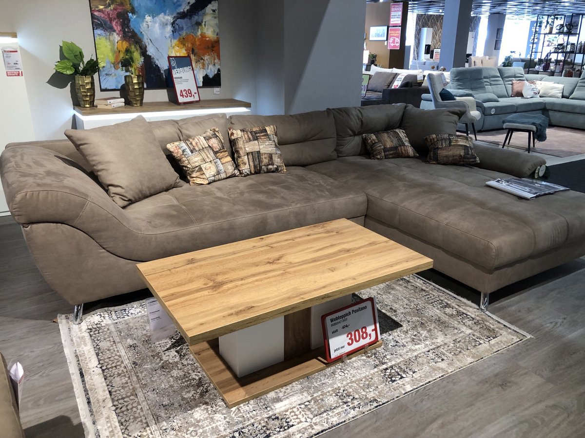 was kommt dir jedes Mal in den Sinn, wenn du alleine eine Show anschaust und ein Sofa siehst 🛋️ 🤔🤔