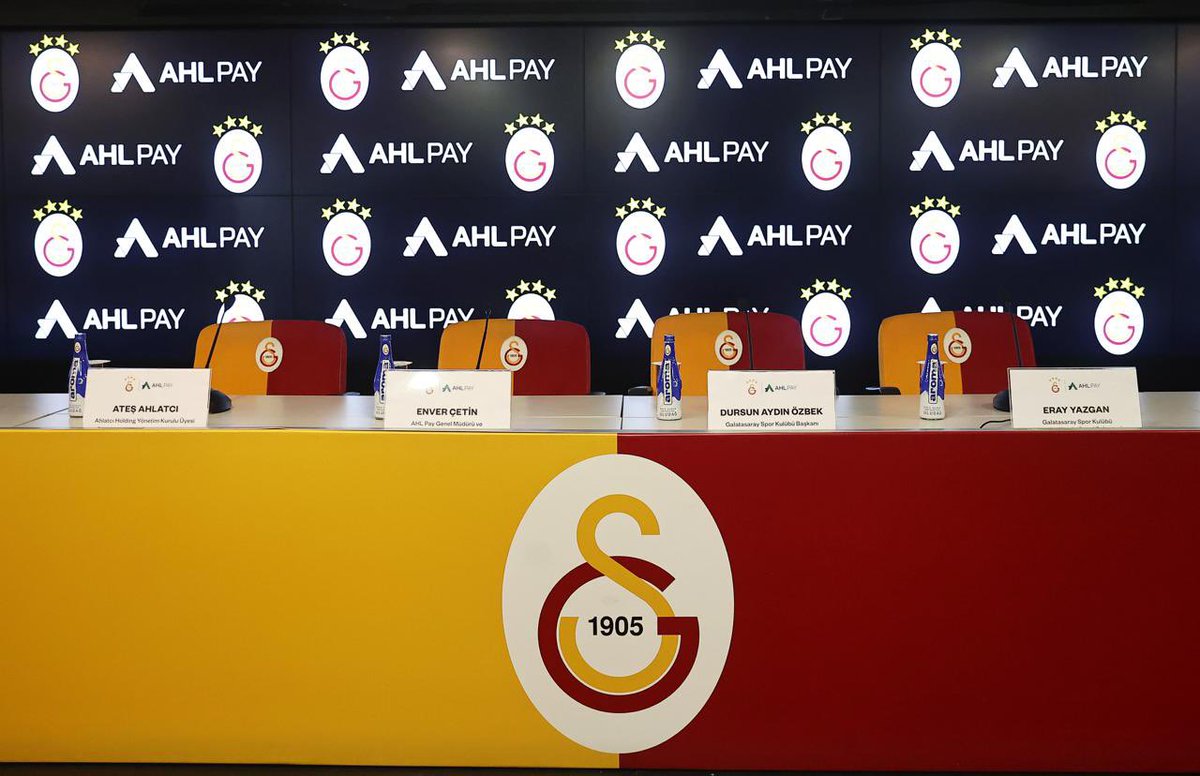 GalatasaraySK's tweet photo. Kulübümüz ile @AHL_Pay arasında gerçekleştirilecek olan Galatasaray Futbol A Takımı forma şort sponsorluğunu içeren anlaşmanın imza törenini saat 11.00’den itibaren Galatasaray YouTube Kanalı ve https://t.co/CcRxUlqT0E’dan canlı yayınla izleyebilirsiniz. https://t.co/nknHo3Ird4