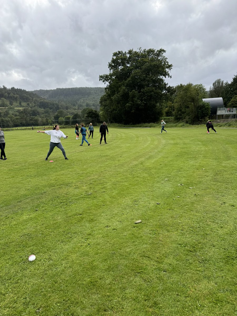 Last nights we finally had our First Ladies session <a href="/cricedllanrwst/">Clwb Criced Llanrwst</a> 🙌🏼🏏