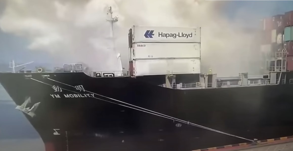 WorldCargoNews's tweet photo. 📢 Yang Ming Marine Transport Corp. has declared General Average for #YMMobility following an #explosion at #Ningbo Port, requiring all stakeholders to share the costs of the incident 💰 

#generalaverage #WorldCargoNews #insurance #containershipping
https://t.co/YIcPRK61FX https://t.co/WIpyfy3Ppt