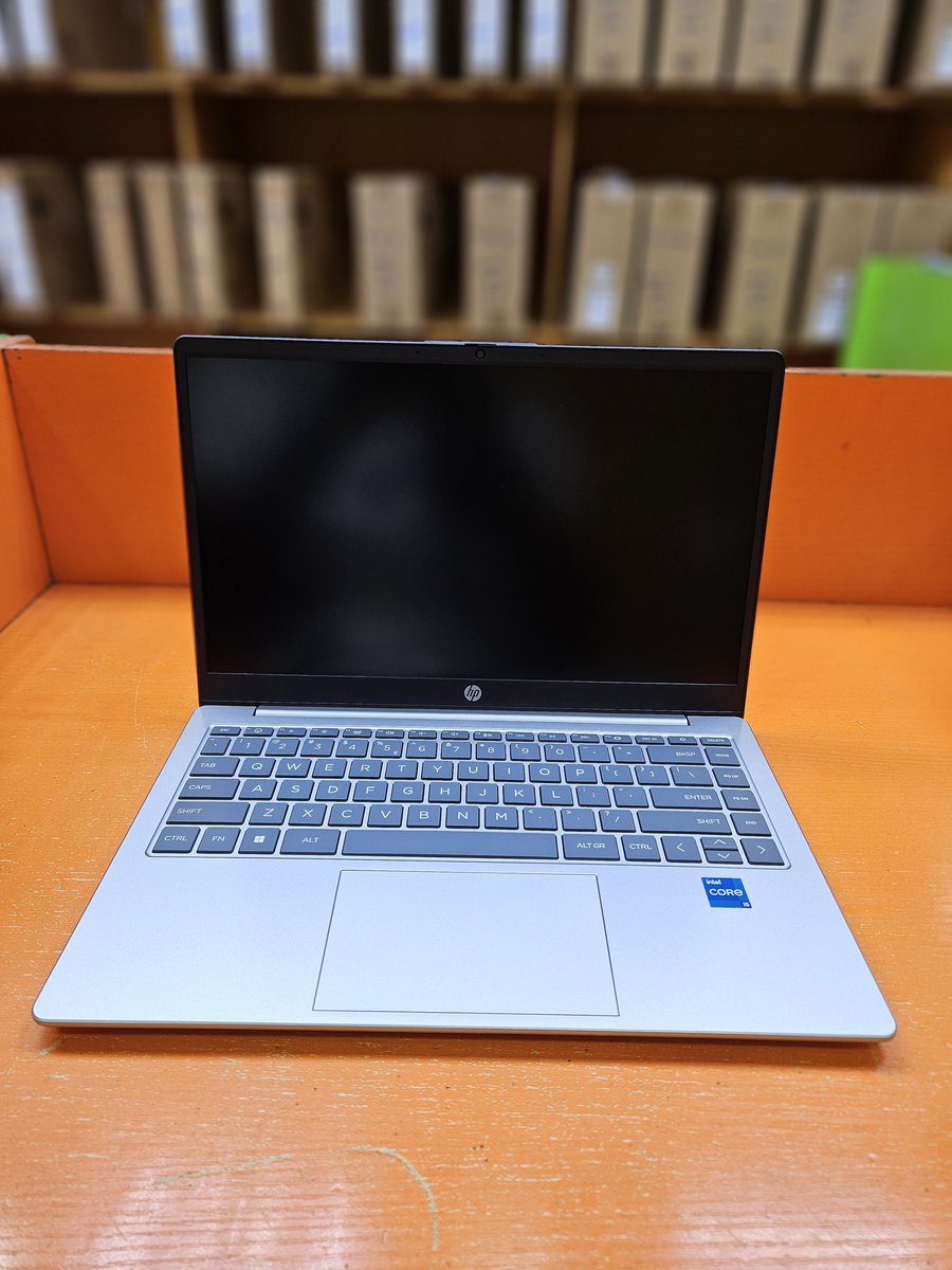Mmeso_Mash's tweet photo. Hi Guys, I sell brand new/used laptops at very affordable rates, hit me with your desired specs and budgets let's work something out😁 https://t.co/31LBcNGFN3 https://t.co/CsegiOecAi