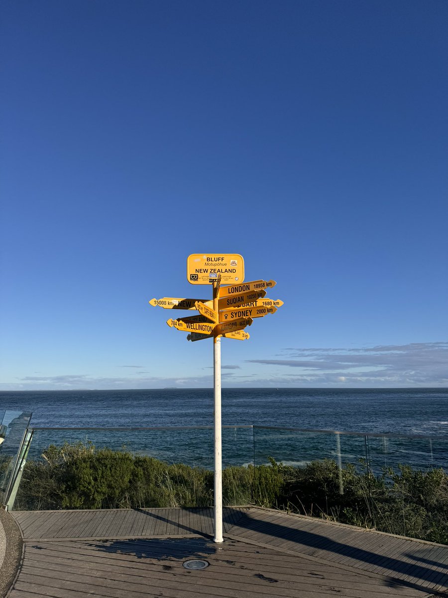 sofiaskynz's tweet photo. 📍Bluff New Zealand!! Had some of the best Kaimoana ever. Look at the little Pāua on my hand! 🤍🤍😌 

#paua #bluff #kaimoana #seafood #nz #nzfoody #nzfoodie https://t.co/vNo2sodhQJ