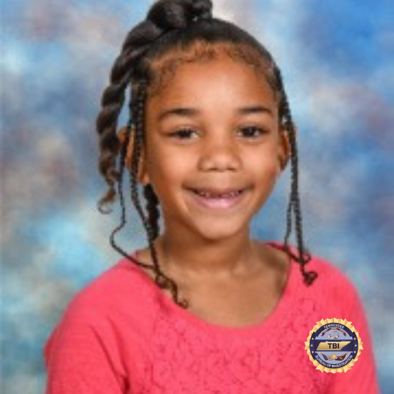 TBInvestigation's tweet photo. An Endangered Child Alert has been issued on behalf of the Knoxville Police Department for 12 y/o Aki-Bakari Warren, 8/ y/o Amena Hood, and 5 y/o Amirr Warren (not pictured).

Call the @Knoxville_PD at 865-215-7165 or TBI at 1-800-TBI-FIND with information. https://t.co/TLHMbZWsup