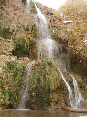 abedinzade2's tweet photo. سرپرست اداره میراث‌ فرهنگی، گردشگری و صنایع‌ دستی کاشان می‌گوید: نگران ﺁﯾﻨﺪﻩ ﮐﻬﻦ ﺑﺎﻏﺸﻬﺮ #ﻧﯿﺎﺳﺮ ﺍﺯ ﻟﺤﺎﻅ ﺍﻗﺘﺼﺎﺩﯼ،ﮔﺮﺩﺷﮕﺮﯼ ﻭ … هستیم که با انفجارهای معدن سنگ آهن نیاسر به ﻣﺨﺎﻃﺮﻩ می‌افتد.
#تخریب_محیط‌زیست
#منفعت‌طلبان https://t.co/wOmD8WMQ0P