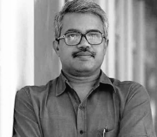 bihar_son's tweet photo. धोबी का कुत्ता न घर का-न घाट का.... ये कहावत सटीक बैठ रहा है वर्त्तमान में  नास्तिक व मछली को देखते ही लार टपकाने वाले साथ ही मोदी सरकार के द्वारा नियुक्त किए गए सूचना एवं प्रसारण मंत्रालय में मीडिया सलाहकार दिलीप मंडल जी की।

#MediaAdvisor #DilipMandal https://t.co/XBJExrHjKd
