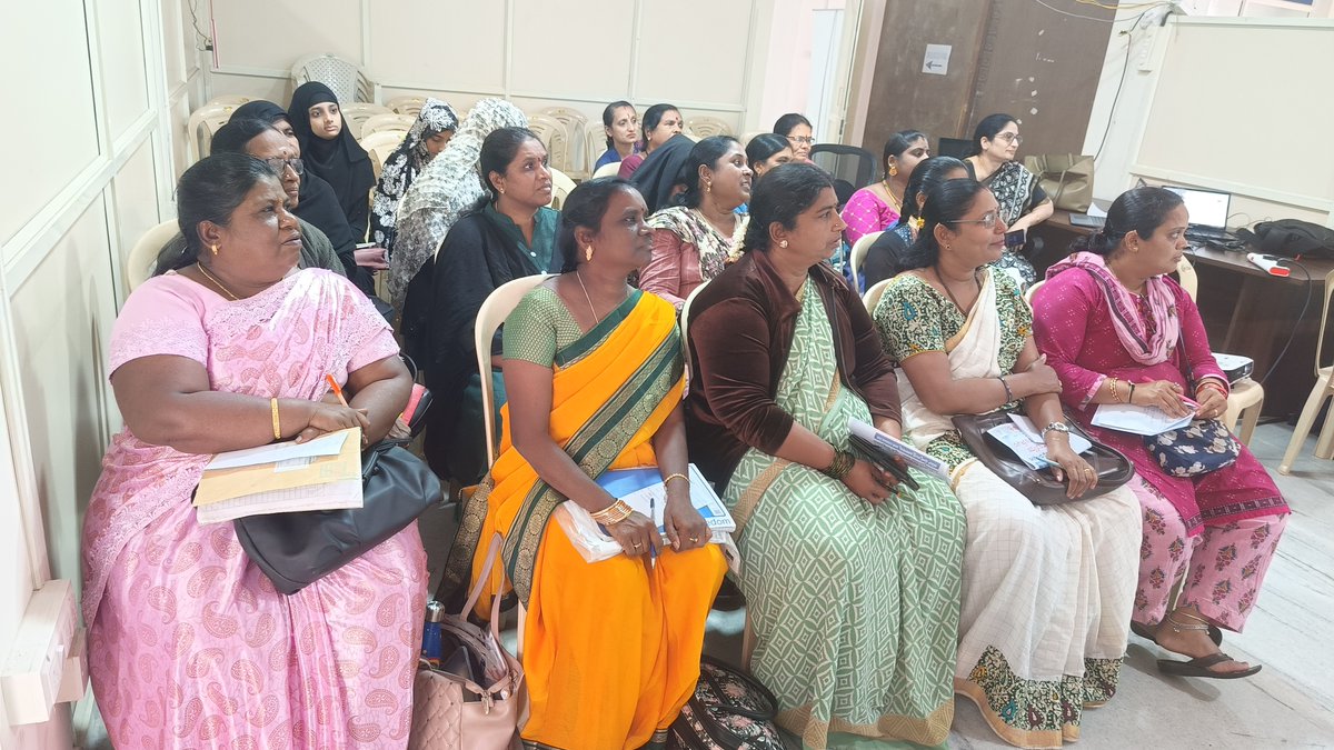 KIF_STREE's tweet photo. We conducted a Financial Literacy Workshop for our STREE beneficiaries in Bengaluru! 

Empowering women with important financial skills for a brighter future. 💪 

#financialempowerment #streeinitiative #empoweringwomen #bengaluruevents #stree2024 #helpingwomen #growtogether https://t.co/ZHrumJaH1X