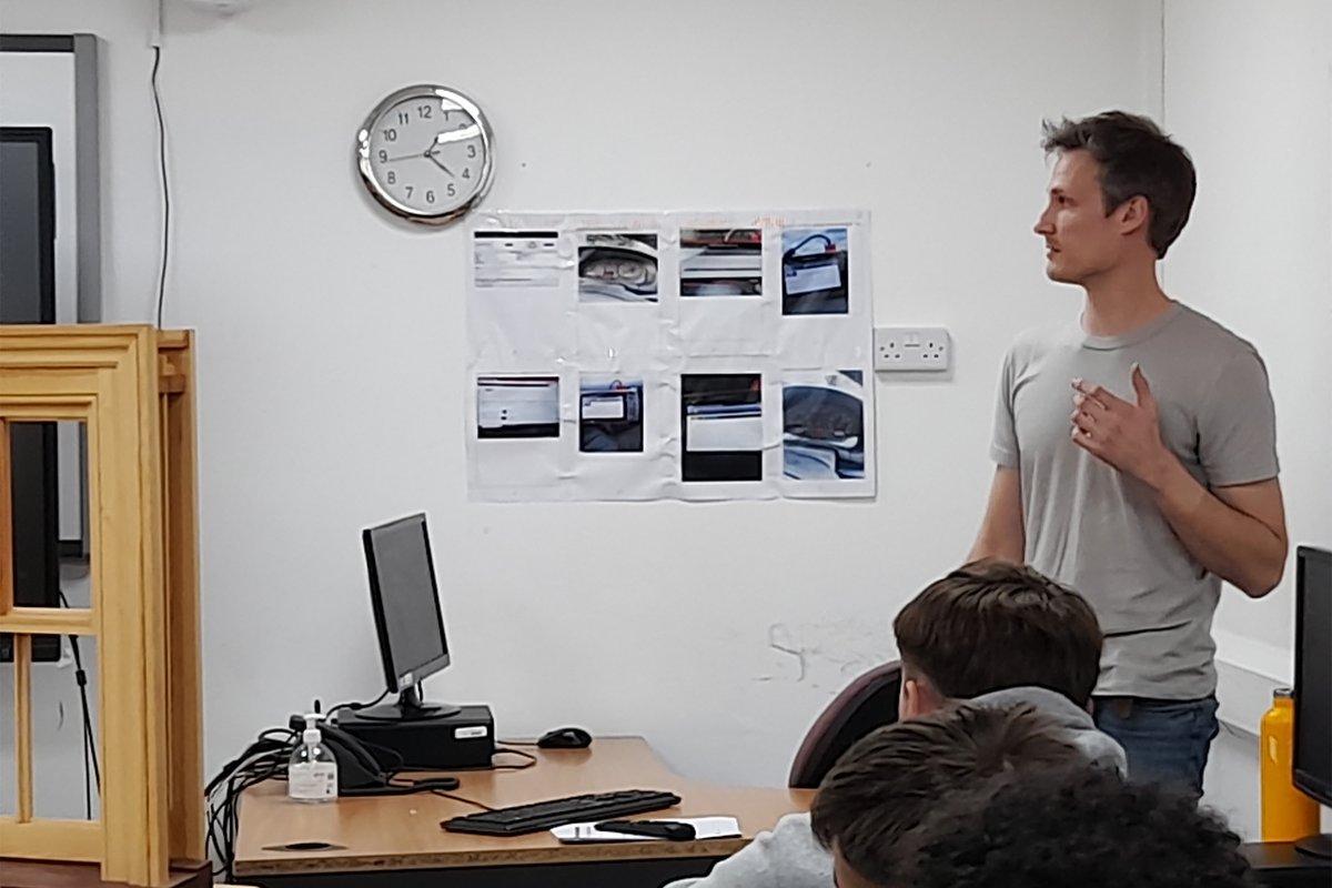 #TB to when our Construction learners were visited by Sam from the Society for the Protection of Ancient Buildings 🧱

Our learners explored diverse career options within the construction industry.

What will your trade be? 🚀

Explore Construction 👇

ow.ly/lL4I50T3W1l