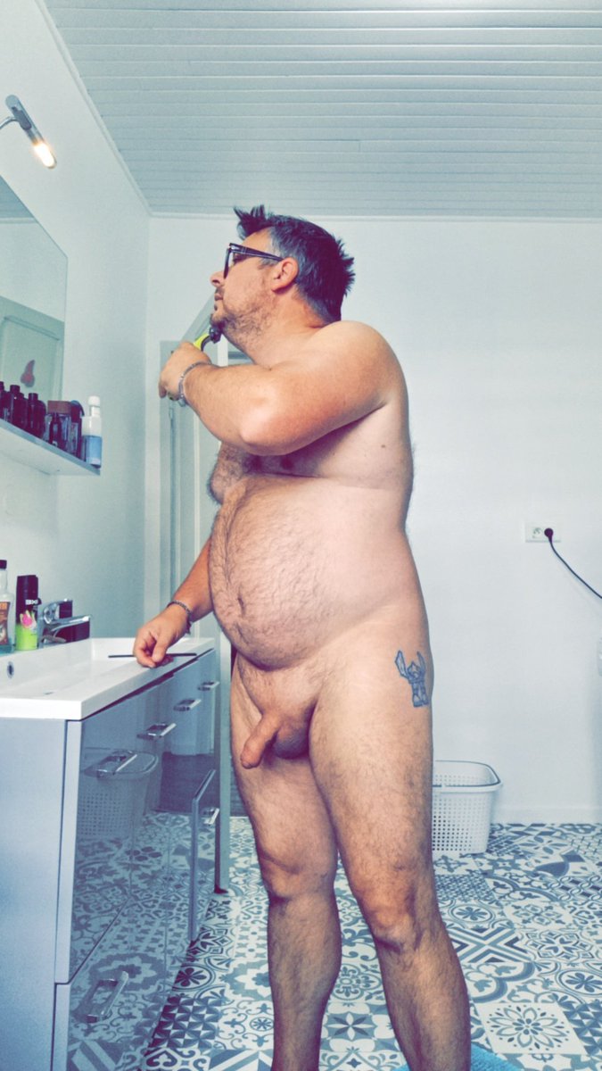 mathieu_quer's tweet photo. @Dewfred1 Il faut se faire tout beau pour aller se faire masser ! https://t.co/r6984QEYeM