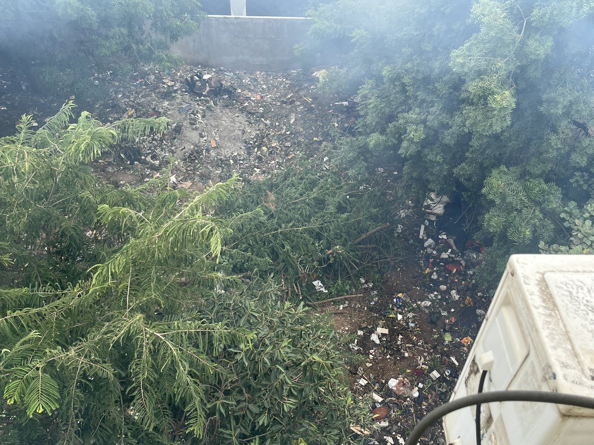 NidheeshGsr's tweet photo. @GHMCOnline @CommissionrGHMC I was successful in extinguishing the fire and letting them burn the rest of green and plastic waste leading to air pollution for now. Can’t find any number of GHMC to collect this waste. Please help. @ Mansoorabad, near KBR Convention. TIA. https://t.co/WLAmVGLZ0H