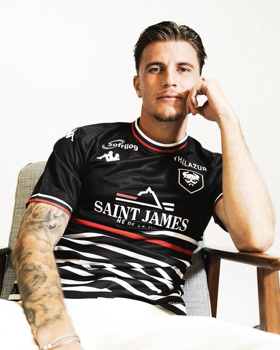 Maillots_FC's tweet photo. 🥉 Caen, extérieur 🖤 https://t.co/mlEbWWT4F8