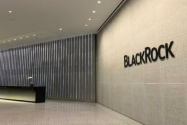 RankiaProEN's tweet image. 🔎Fund Analysis: BlackRock Global Funds - European Value Fund🇪🇺
➡️The fund's main objective is to invest in companies domiciled in Europe, maintaining consistency with ESG principles

🔗 #FundAnalysis #BlackRock #Value #RankiaProEurope
rankiapro.com/en/insights/fu…