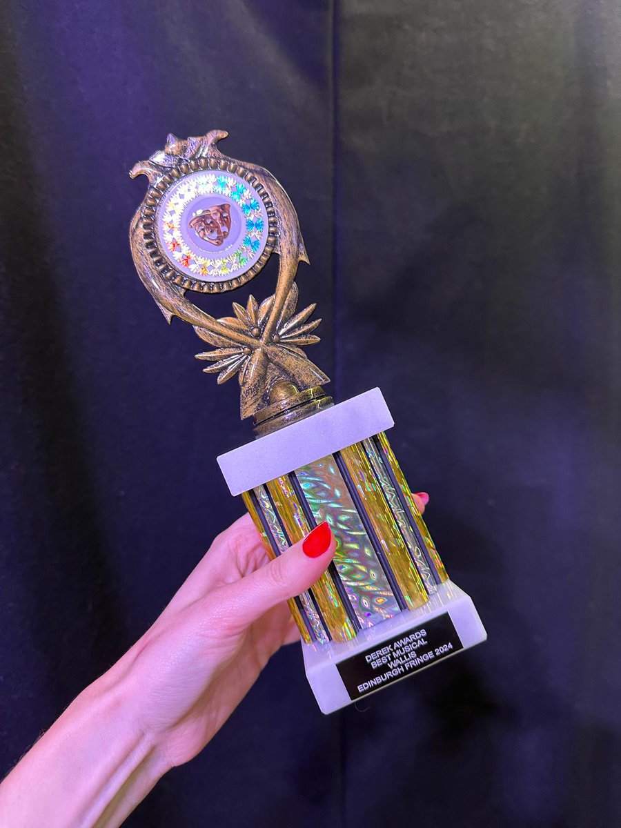 Wallis - A new musical tweet media