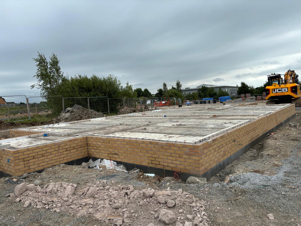 Robert Walton and Ellie Perry made their monthly visit to   the <a href="/TorusLiverpool/">Follow @WeAreTorus</a> site POPPLE in Atherton.  Works delivered by <a href="/NorthstoneUK/">Northstone</a> are progressing well with 23 units reaching Golden Brick and  7 reaching Watertight stages this month.
