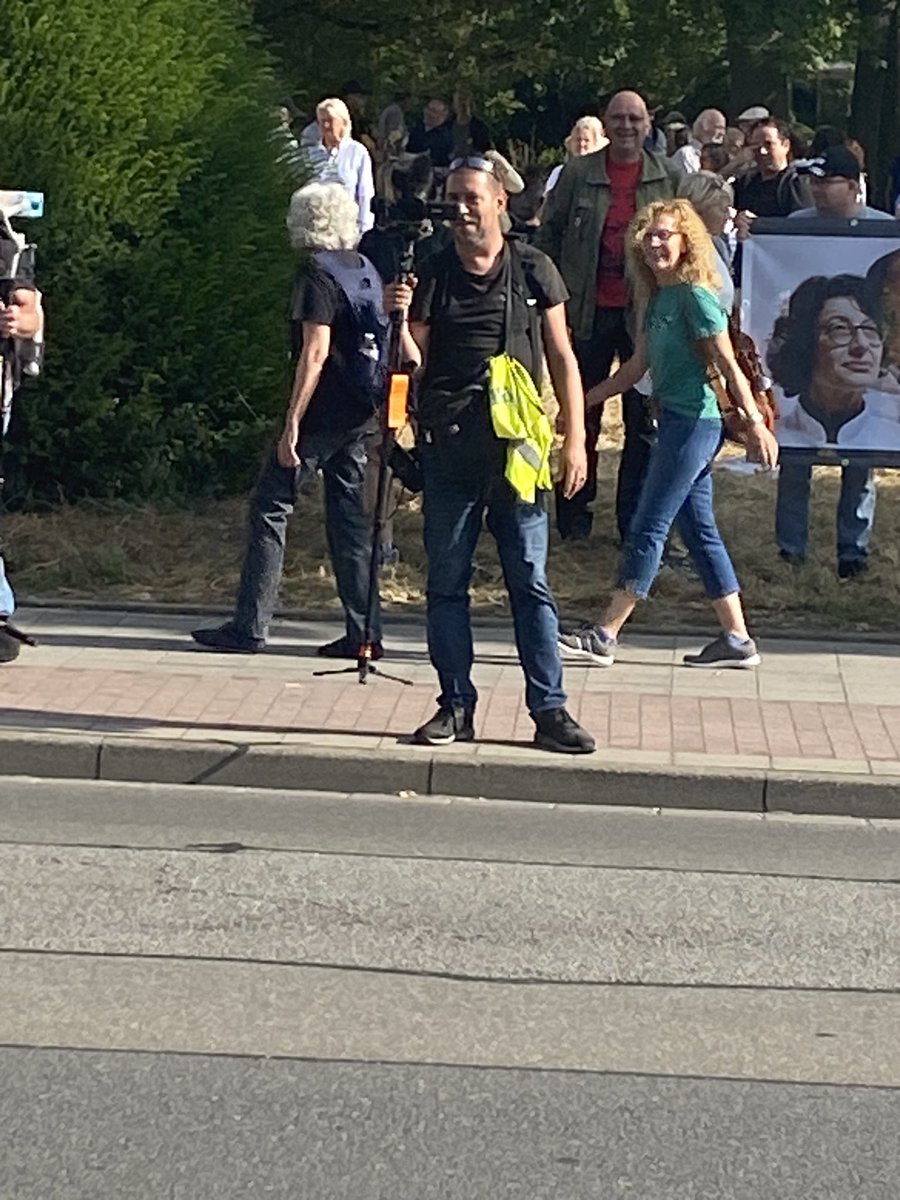 MaltusPanda's tweet image. Helge und Mich Michi sind bei Biontech #mz2308