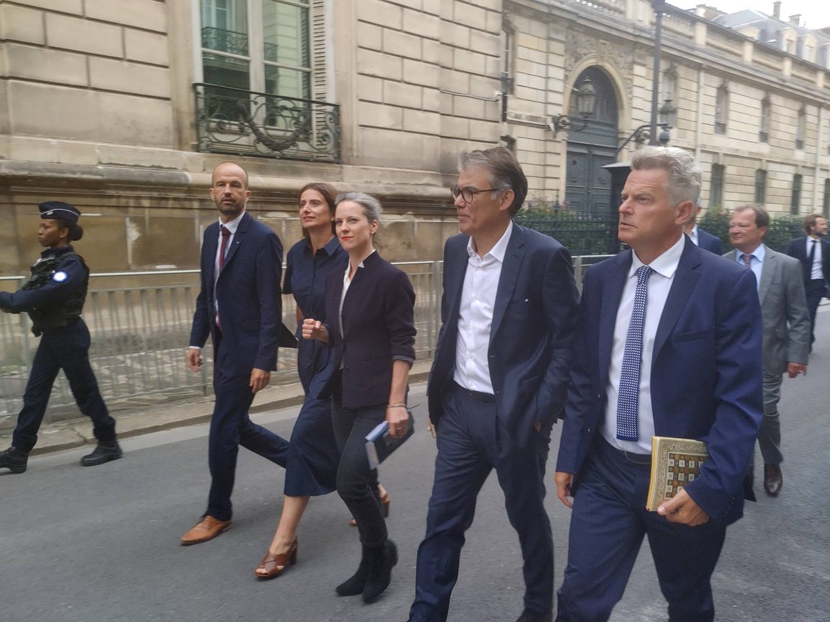 Fabien Roussel tweet media