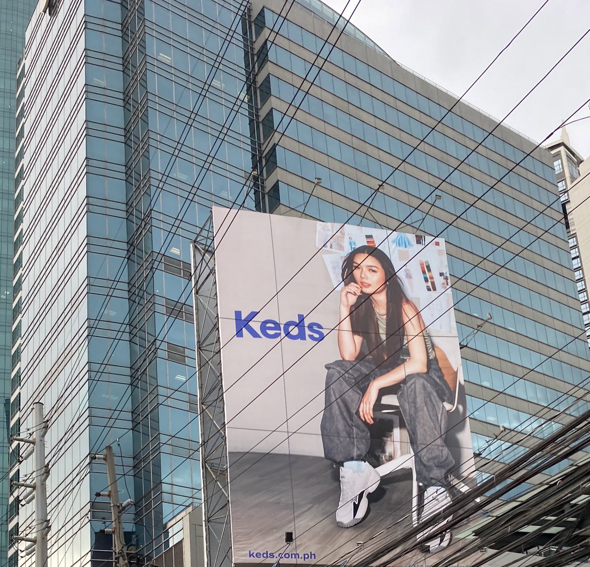 Itssharrryyy's tweet photo. Aackkk!! Came from the training and I saw her billboard for the first time in person and I'm sooo happy huhu cant wait to see u in person as well love

#FrancineDiaz https://t.co/XB5p56QRfz
