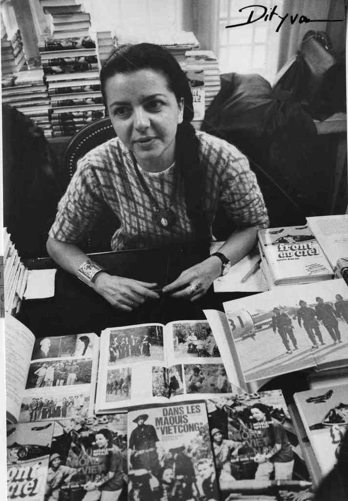 Madeleine Riffaud, résistante et militante communiste, a 100 ans aujourd’hui. 

Héroïne de la lutte contre l'occupant nazi, elle a consacré le reste de sa vie à dénoncer le colonialisme en Indochine, en Algérie puis au Vietnam.

Joyeux anniversaire à cette femme d'exception !