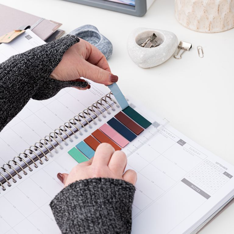 TPositiveTC's tweet image. Stay on top of your busy schedule with our handy index tabs! Mark important pages in your planner, diary or notebook with ease and stay organised. buff.ly/3yp2jae 
#TeacherPlanner #PlannerAddict #OrganisedLife