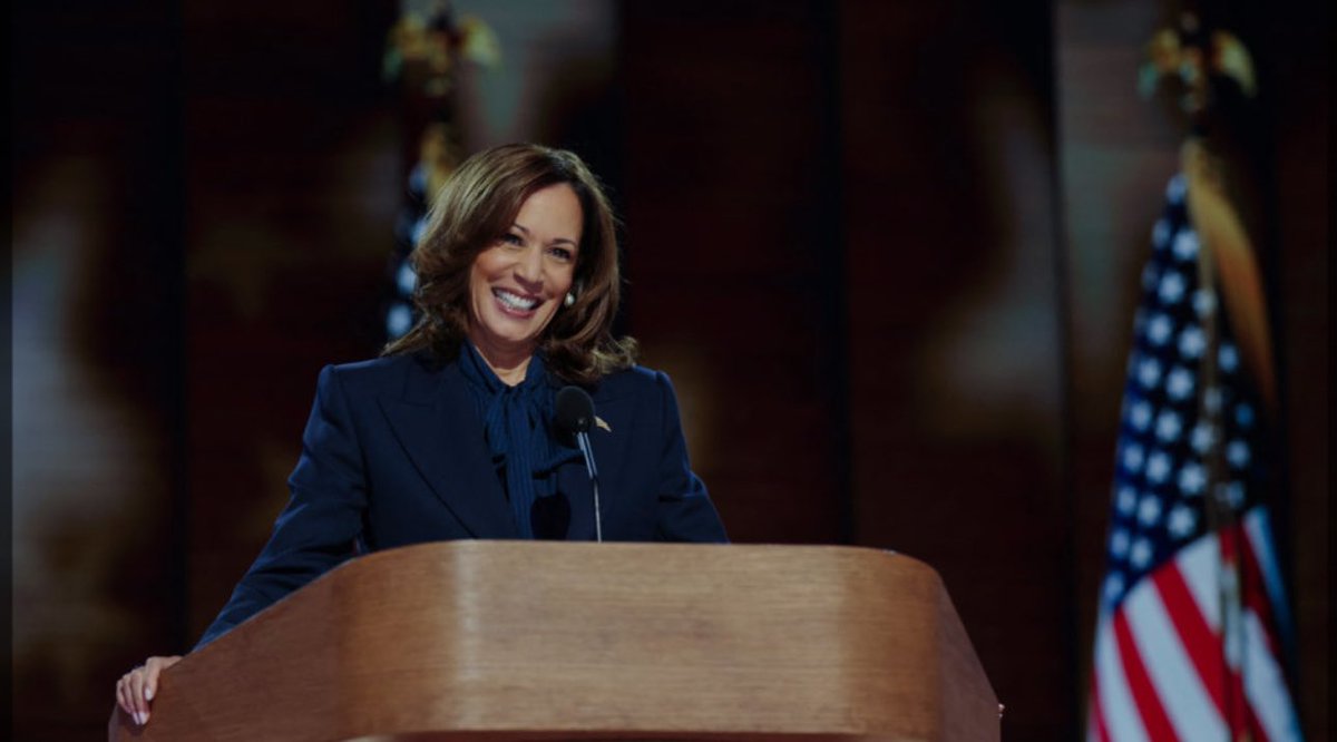 LeRomanticBeaut's tweet photo. #WeAreNotGoingBack #Harris&amp;Walz2024 #WhenWeVoteWeWin #KamalaForThePeople https://t.co/lxhUp73npz