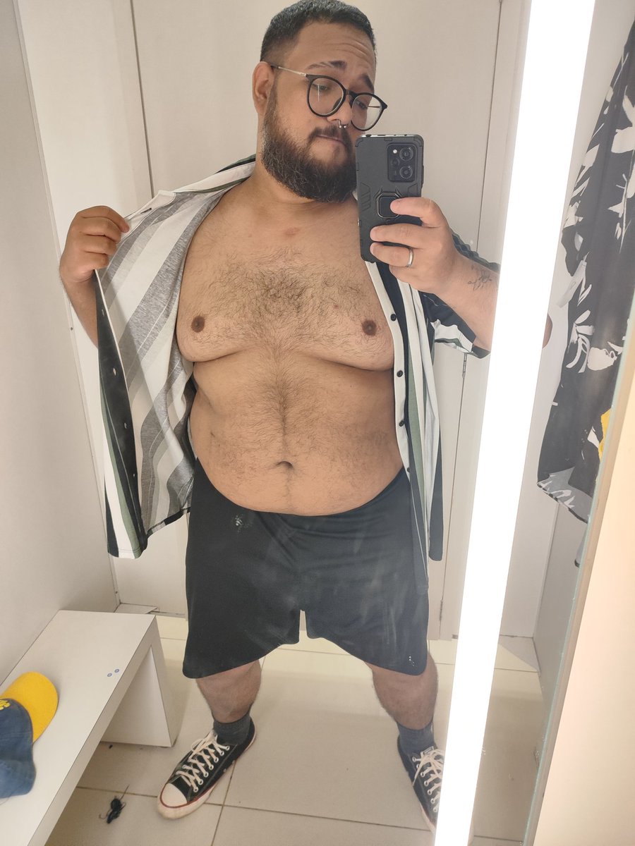 antoni_mgl's tweet photo. 31 aninhos - 1,68 (aproveitei pra biscoitar, mas é uma das poucas fotos boas de corpo inteiro) https://t.co/RnPECUI2zx
