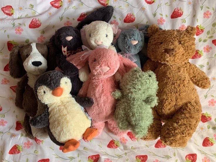 spawnscarlett's tweet photo. ୨⎯ this or that poll ⎯୧ 
↳✧･ﾟmake ur own jellycat collection!
🧸 https://t.co/L38OwcZYwf