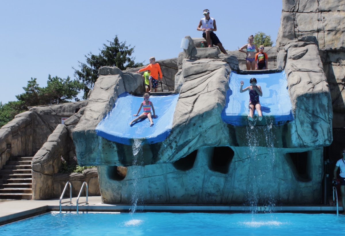 Just a friendly reminder that Phillips Park Family Aquatic  Center is open on weekends through Sept. 2 – and, oh yeah, it's supposed to be toasty THIS weekend! Grab a friend and c'mon out and cool off! 🏊💦🩴🏖️

phillipsparkaquatics.info/admission/.
