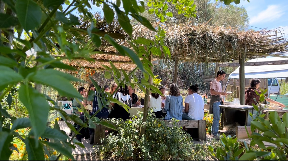 AgroecologyE's tweet photo. 🌺Empowering #youth in building agroecological projects

🇵🇹What did we learn from the participatory #workshop in #Portugal hosted by Lugar da Terra on 25 May on no-till market gardening and #syntropic #agroforestry systems?

🎞 Find out here:
https://t.co/ugDhNZ0AEE https://t.co/uyg3Q1km3Q