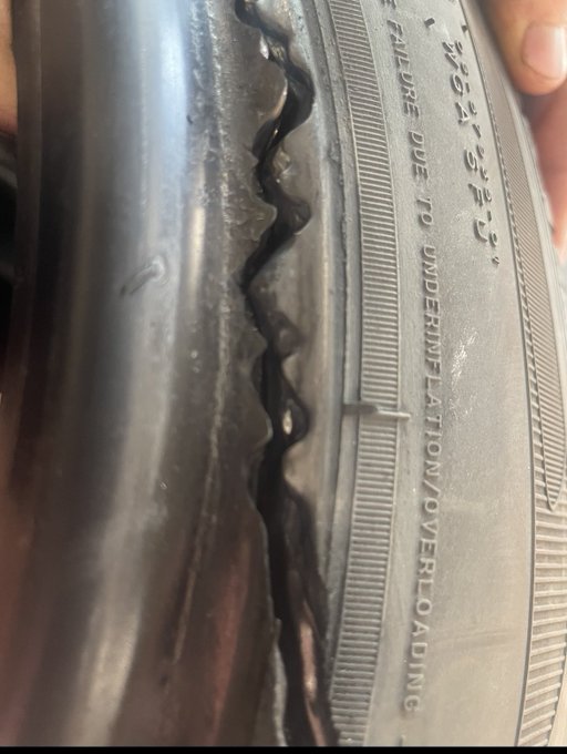 @MichelinUSA    This is not a complaint This tire is 11yrs old. Tread was still ok, so I didn&rsquo;t worry<a class="tags" target="_blank" title="On Twitter" href="/?out=eyJ0eXAiOiJKV1QiLCJhbGciOiJIUzUxMiJ9.eyJpYXQiOjE3MjQ4MzgwMDcsImlzcyI6InR3cG9ybnN0YXJzLmNvbSIsIm5iZiI6MTcyNDgzODAwNywiZXhwIjoxNzU2Mzc0MDA3LCJyZWRpcmVjdF91cmwiOiJodHRwczovL3R3aXR0ZXIuY29tL01pY2hlbGluVVNBIn0.YsKsEQsaYHFa-F6N7ybRj4cZdBV_VL2V6xHBy3OmF1QExP5J3YjIJcxmO1stcv9tUfZyapUUiU6o7Zx7_E116Q">@MichelinUSA</a><a href="/tag/smile"class="tags"><span>#smile</span></a><a href="/tag/car"class="tags"><span>#car</span></a><a href="/tag/happy"class="tags"><span>#happy</span></a><a href="/tag/saturdayvibes"class="tags"><span>#saturdayvibes</span></a>