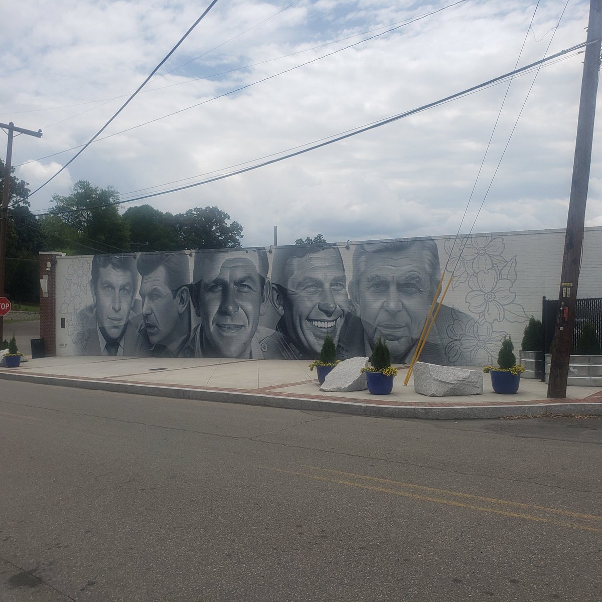 ToriP66's tweet image. Mural in Mt. Airy. #explorenc #mayberry #smalltown