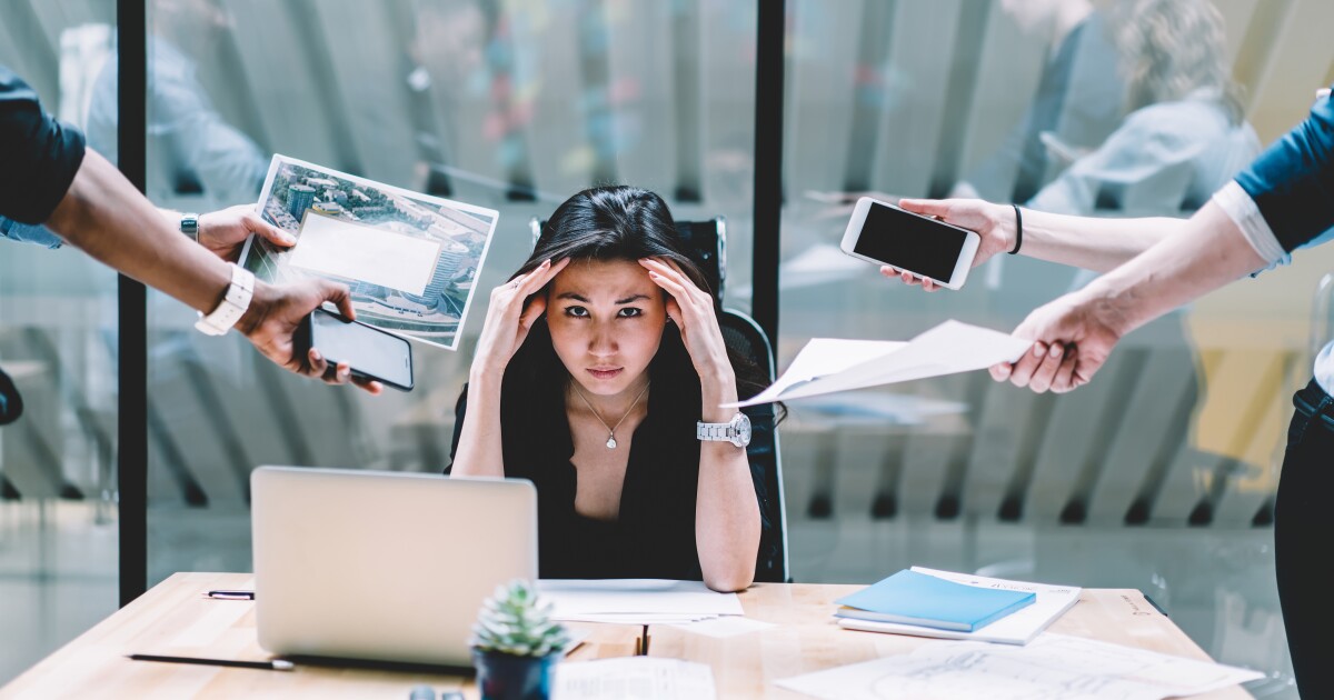 BrockCline's tweet photo. How does your organization manage digital distractions? Some experts suggest consolidating apps and platforms to support focus and productivity.
#Productivity #Technology  https://t.co/agaoiGv57h https://t.co/udX6bNrqdr
