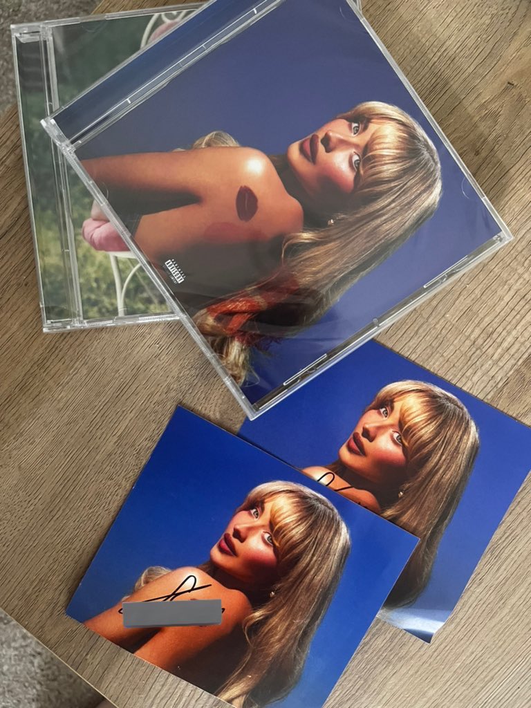 icyredrose's tweet image. 💋 SABRINA CARPENTER SHORT ‘N SWEET SIGNED INSERT GIVEAWAY 💋

my CDs came with ONE extra insert, so I’m giving one away!
- open internationally

RULES:
• MUST be following me
• like + rt this tweet

winner will be picked randomly on Aug 26!