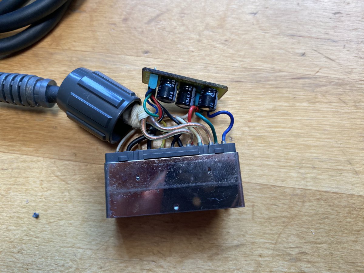 Zez Retro tweet media