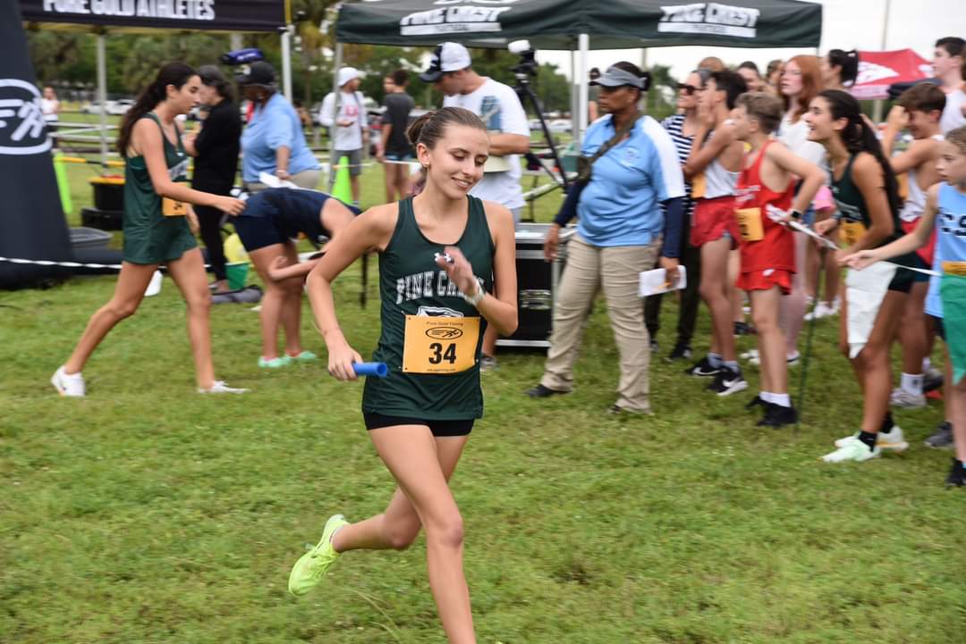 pinecresttrack's tweet image. Nothing like starting the XC season with a 6 mile relay meet!  4x1.5 miles!   #PCXCountry #PCTrack #PCAthletics #PCPanthers
#PCAlumni
