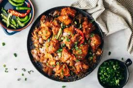CloudFeasta's tweet photo. Spice up your day with a plate of sizzling Chilli Chicken! This classic Indo-Chinese dish brings the perfect balance of heat, flavor, and crunch. 🔥🍗 Who's ready for a fiery bite?
#ChilliChicken #IndoChinese #Foodie #DesiTwist #AsianFusion #ChickenLovers #cloudfeasta https://t.co/F9dX8DlxoD