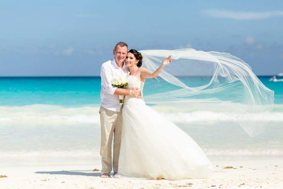 10 years married today! 

Happy anniversary Mr P!!  <a href="/ceoeani/">Richard Pengelly</a>