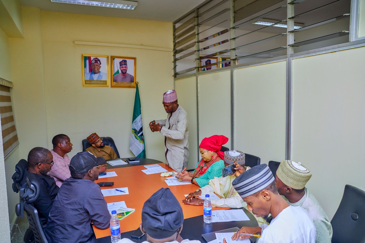 Retson Tedheke (Sarkin Yakin Ga'ate) tweet media