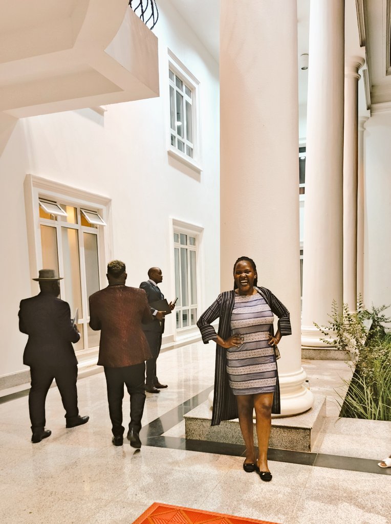 AshabaMusic's tweet photo. Still pinching myself for witnessing history being made for the music industry of our country. Vision is a powerful thing Fireflies, keep dreaming ππ€
π State House Entebbe
#AshabaMusic #unmf #EddyKenzo #KabaleExport https://t.co/hTHIyQbWYG