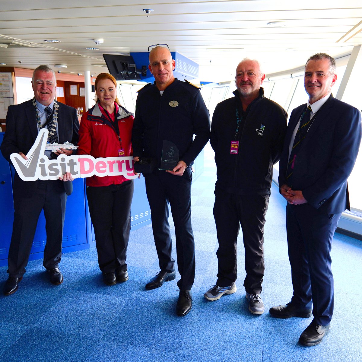 Visit Derry News (@visitderrynews) on Twitter photo It was a busy week <a href="/FoylePort/">Foyle Port</a> this week as we welcomed two inaugural cruise visits 🛳️
We were delighted to have team members down at the port to welcome passengers and crew from both the <a href="/CruiseNorwegian/">Norwegian Cruise Line</a> Norwegian Dawn on Monday and the <a href="/PhoenixReisen/">Phoenix Reisen</a> Amadea on Thursday⚓️ It was a busy week <a href="/FoylePort/">Foyle Port</a> this week as we welcomed two inaugural cruise visits 🛳️
We were delighted to have team members down at the port to welcome passengers and crew from both the <a href="/CruiseNorwegian/">Norwegian Cruise Line</a> Norwegian Dawn on Monday and the <a href="/PhoenixReisen/">Phoenix Reisen</a> Amadea on Thursday⚓️