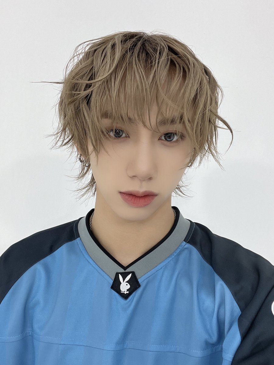 DKB_BRAVE's tweet image. 해리준의 느낌 좋은 Lunch❣️
해리준이 말아주는 커버곡 너무 좋다🥹
덕분에 행복한 금요일이 됐어요!

HARRY-JUNE’s feel-good Lunch❣️
I love the cover songs he performs🥹
Thanks to him, we’ve had a happy Friday!

#다크비 #DKB #해리준 #HARRY_JUNE