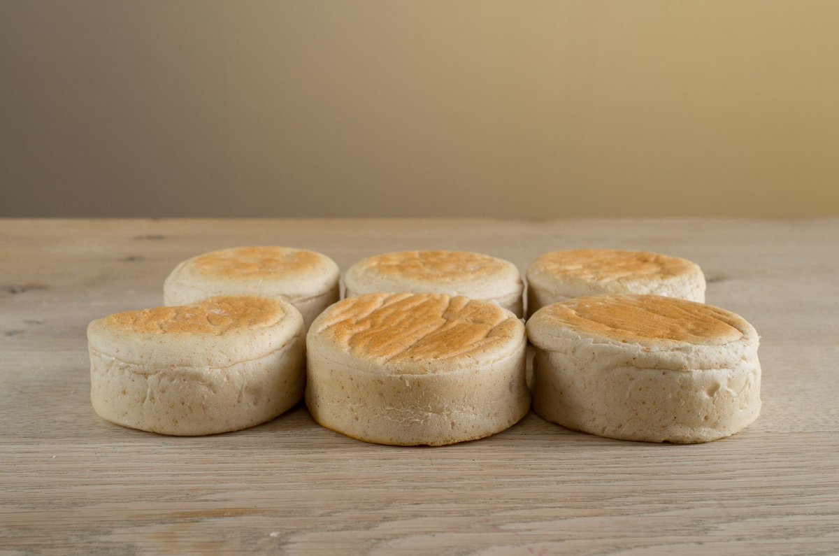 HeritageFFC's tweet image. 🥯 Looking to upgrade your breakfast menu? Hobbs House Bakery’s muffins, with a hint of sourdough, are the ultimate morning indulgence your customers will crave!  Treat your patrons to the taste of quality. Let’s talk orders! ☎️ 01380 860968 #HobbsHouseBakery #BreakfastUpgrade