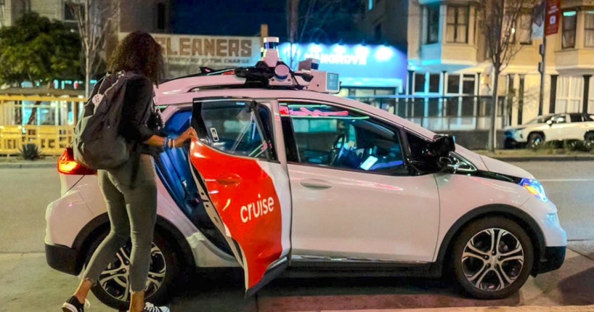 jonmallen's tweet photo. Uber to bring robotaxis to its ridesharing app via Criuise deal https://t.co/orwoQiBIz2 https://t.co/mCKGVQHGb5